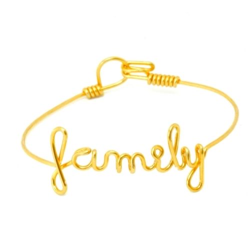 
                      
                        Bracelet family
                      
                    