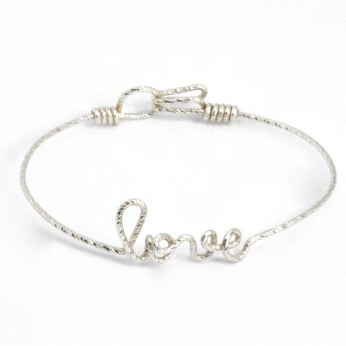 
                      
                        Bracelet love
                      
                    